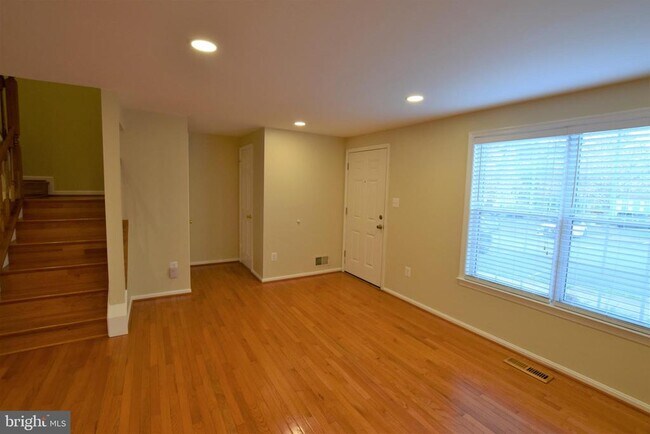 Building Photo - 6605 Briarleigh Way