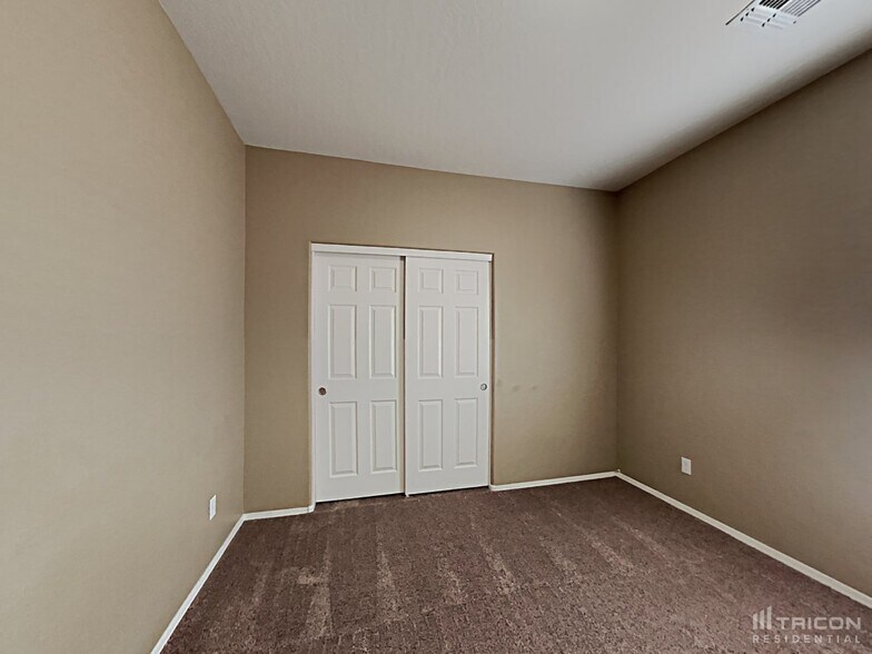 Building Photo - 10117 W Luxton Ln