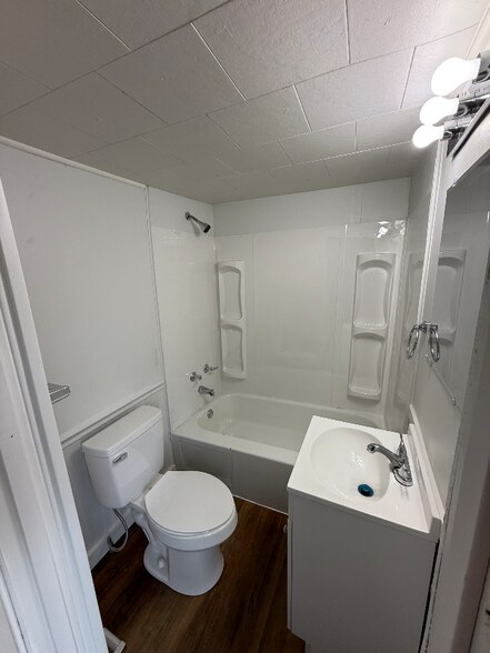 Building Photo - 1082 Frye Rd