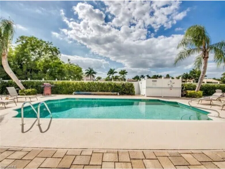 Building Photo - 5420 Chiquita Blvd S