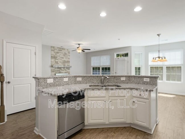 Building Photo - 8968 E Cat Tail Pond Rd
