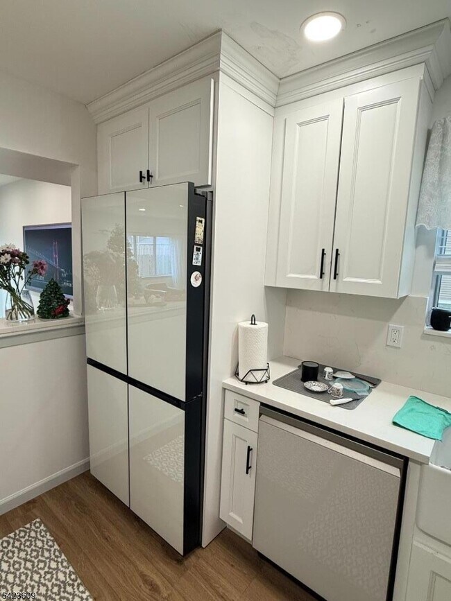 Building Photo - 22 Castle Ridge Dr