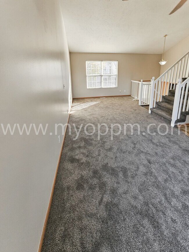 Building Photo - Gorgeous 3 Bedroom / 2 Bathroom Home | Chalco| $700 off Deposit!