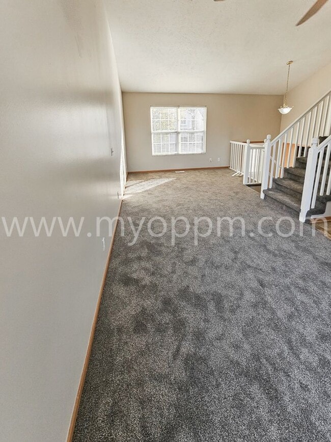 Building Photo - Gorgeous 3 Bedroom / 2 Bathroom Home | Chalco