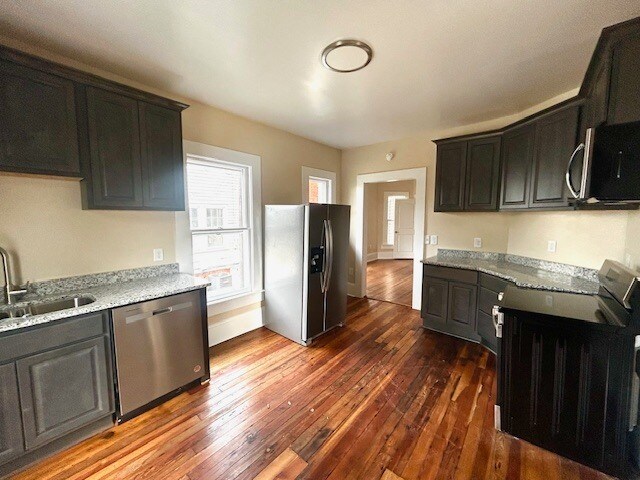 Building Photo - 126 Tate St