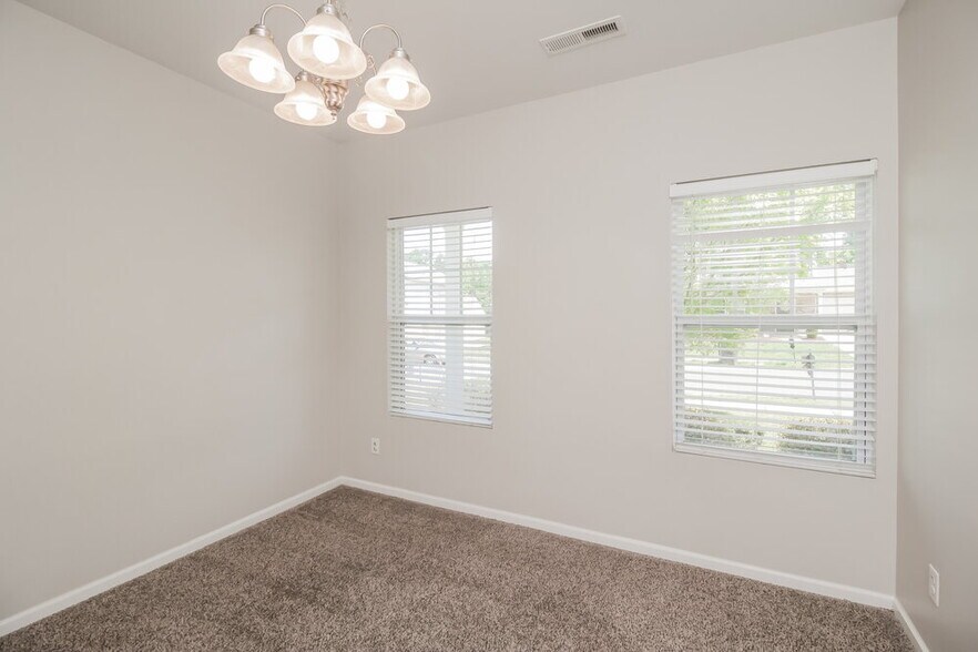 Building Photo - 330 Cornielle Ln
