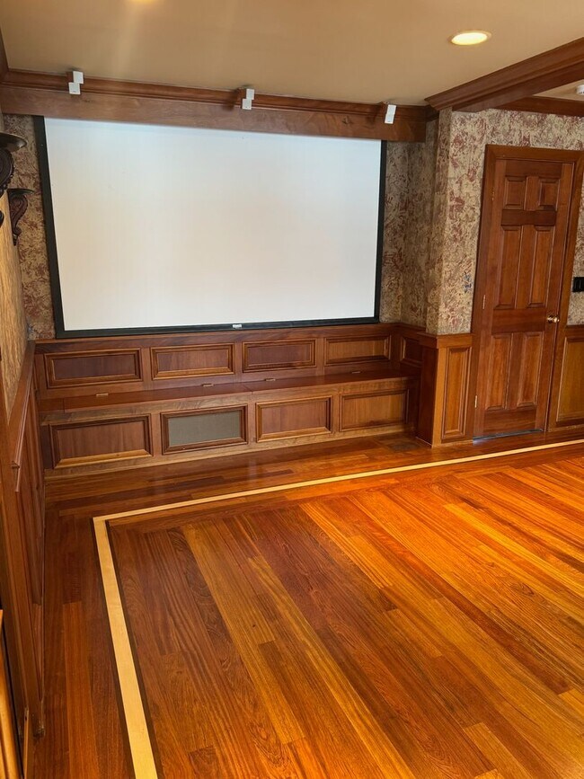 Building Photo - HUGE Custom-Designed Dream Home bordering Indian Meadows Preserve!