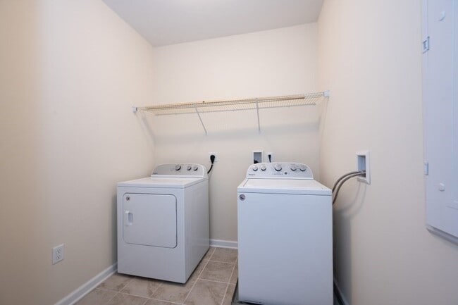 Building Photo - Troville