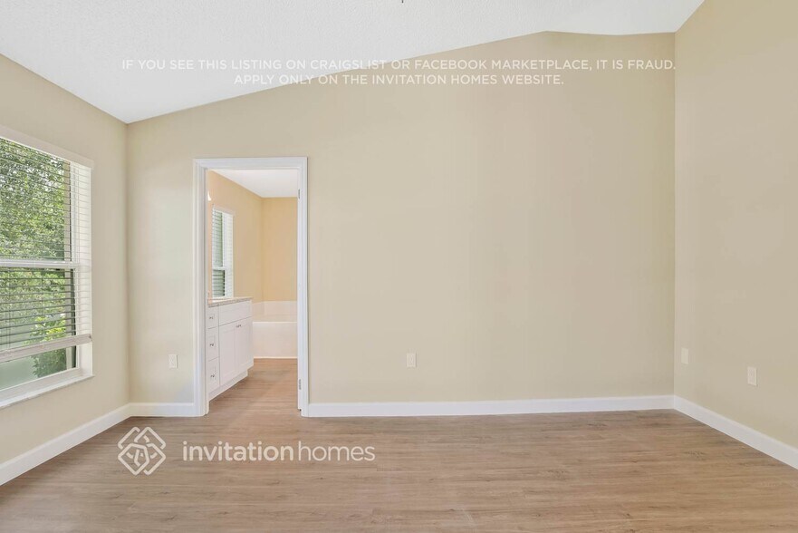 Building Photo - 170 China Berry Cir