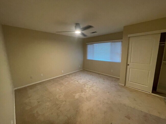 Building Photo - Central Davis Home