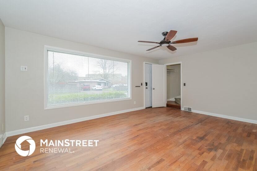 Building Photo - 724 5 St SE