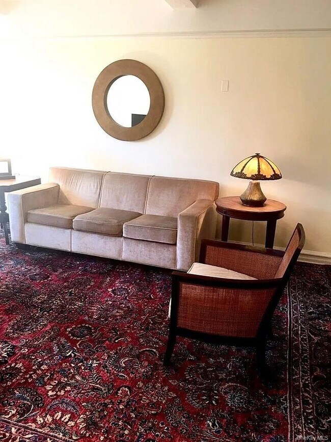 Building Photo - 118 8th Ave