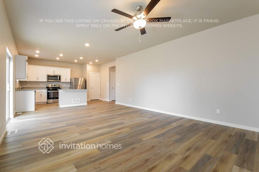 Building Photo - 7303 Dolores Ave