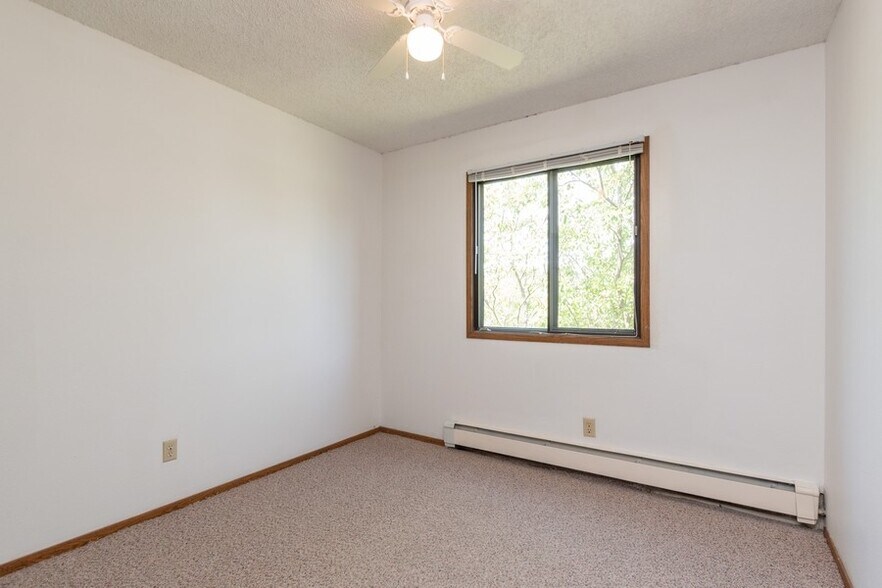 Building Photo - 318 Finkbine Ln