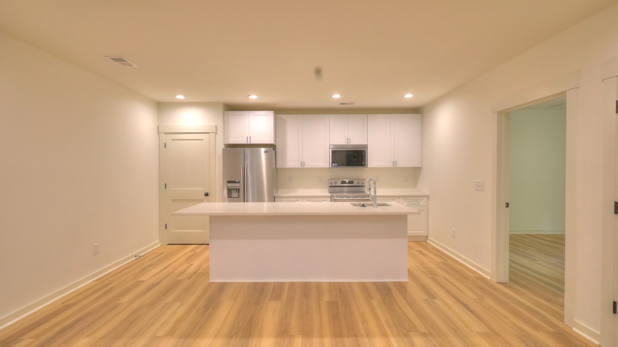 Unit B - 345 W Stewart Ave