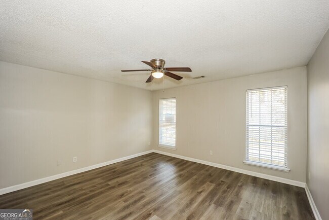 Building Photo - 3568 Brookstone Way