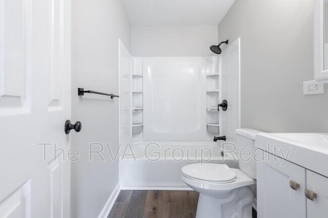 Building Photo - 1407 N 32nd St