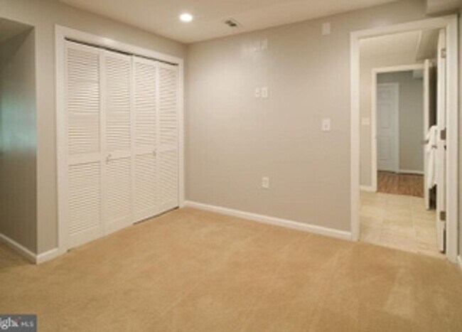 Building Photo - 391 Windermere Dr