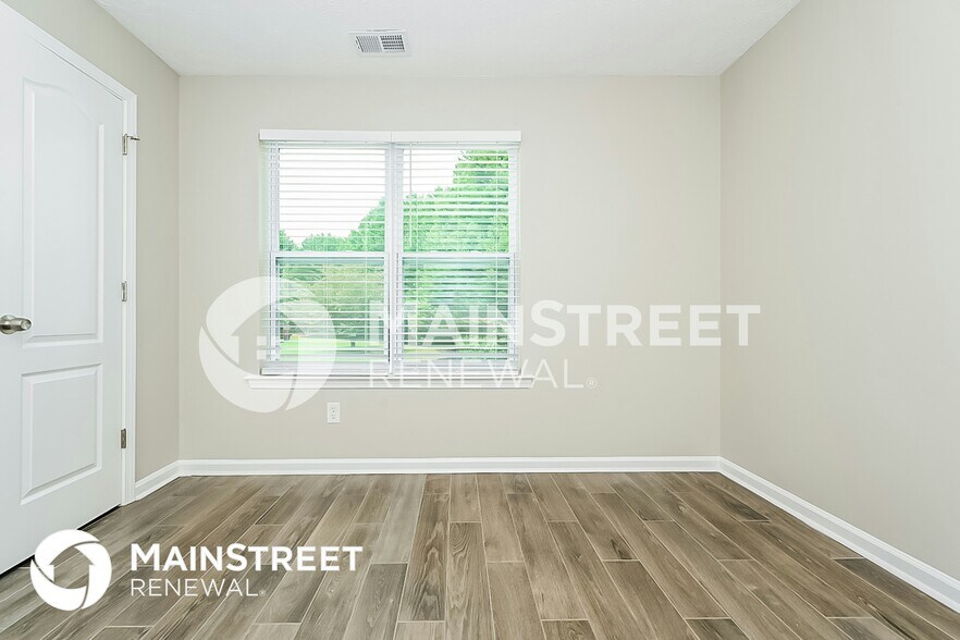 Building Photo - 350 Summer Hill Cir