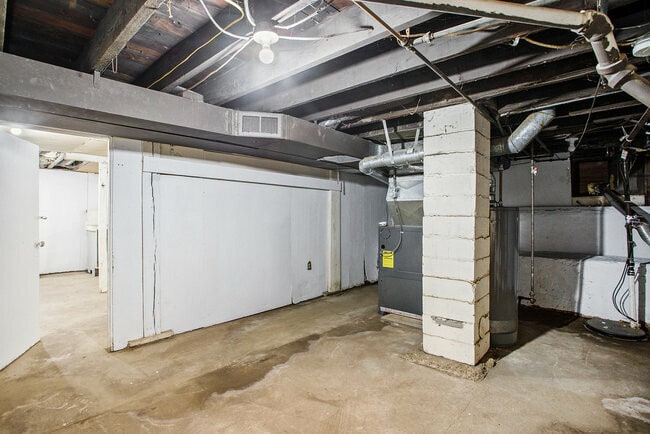Building Photo - 2804 Mt Olivet Rd