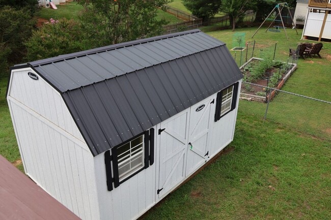 Building Photo - 37 Gala Dr