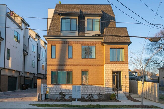 Building Photo - 1035 Scovel St