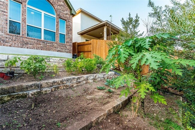Building Photo - 5333 Ponte Tresa Dr
