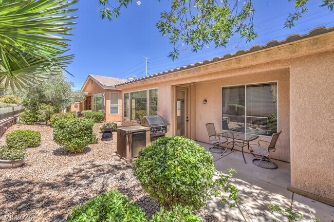 Building Photo - 5389 Progresso St