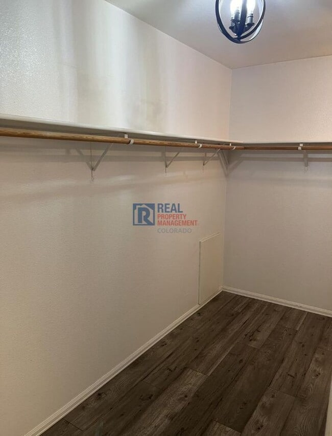 Building Photo - 502 Mallard Dr