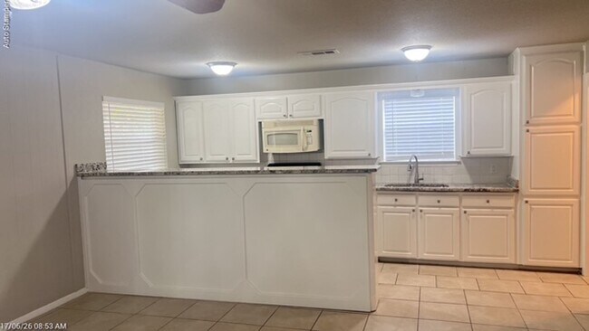 Building Photo - 5809 Lance Ct