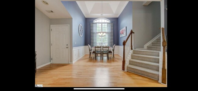 Building Photo - Wonderfully Updated Home with Neighborhood...