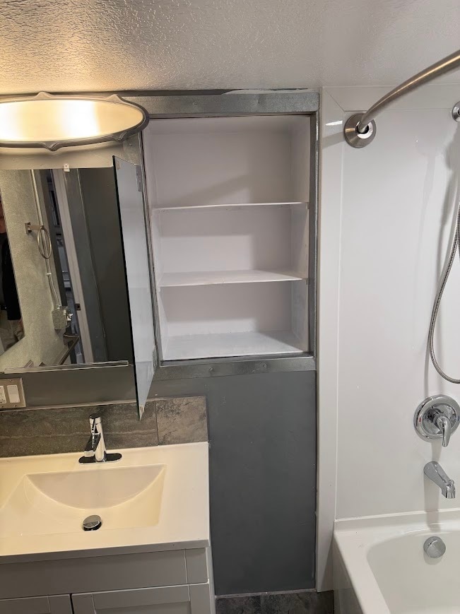 Bathroom built-in Shelves - 141 W 200 N