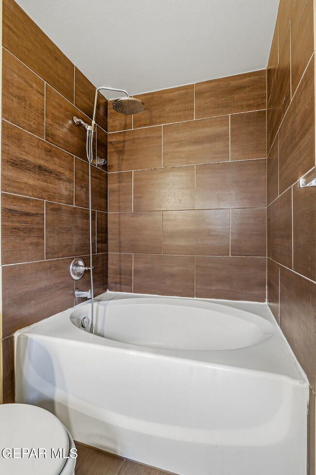 Building Photo - 4976 Joe Castillo St