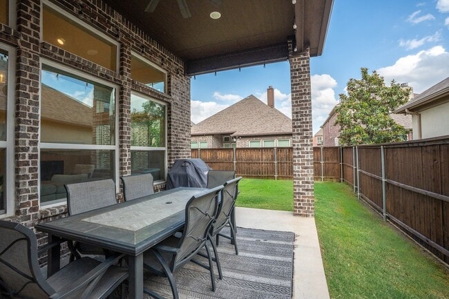 Building Photo - 6213 Mickelson Way