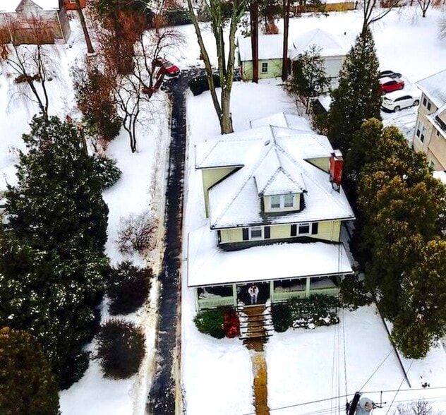 aerial view - 25 Lenox Ave