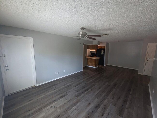 Building Photo - 228 Thorntree Pl