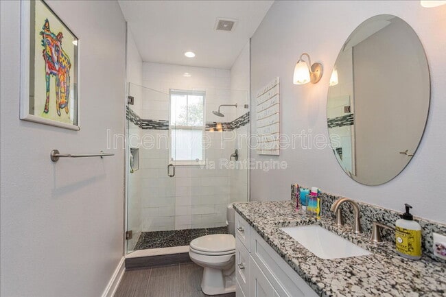 Building Photo - 109 E Evans St