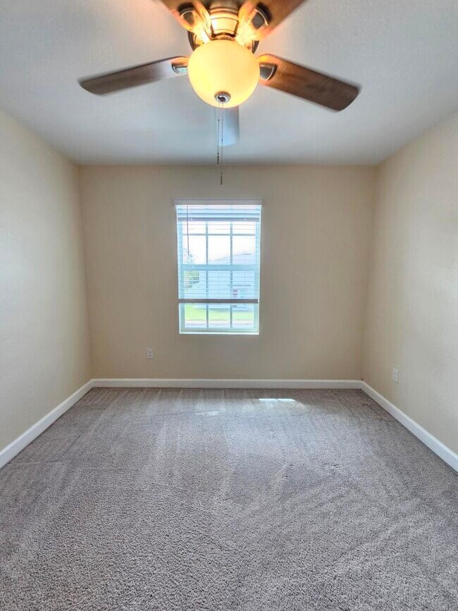 Building Photo - 6951 Harbours Edge Ave