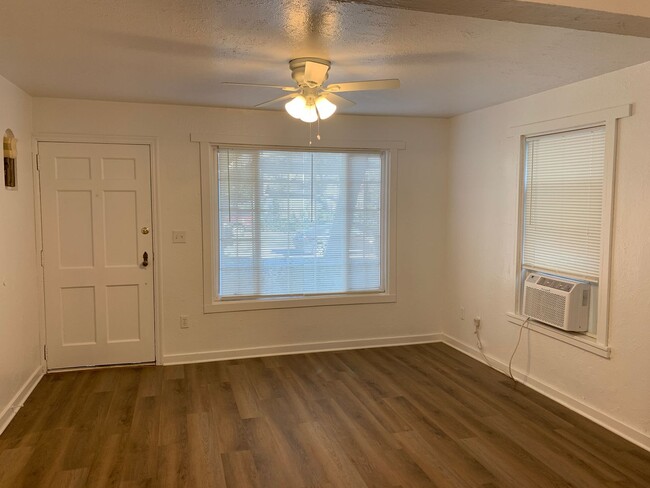 Building Photo - Charming 3-Bedroom Home for Rent