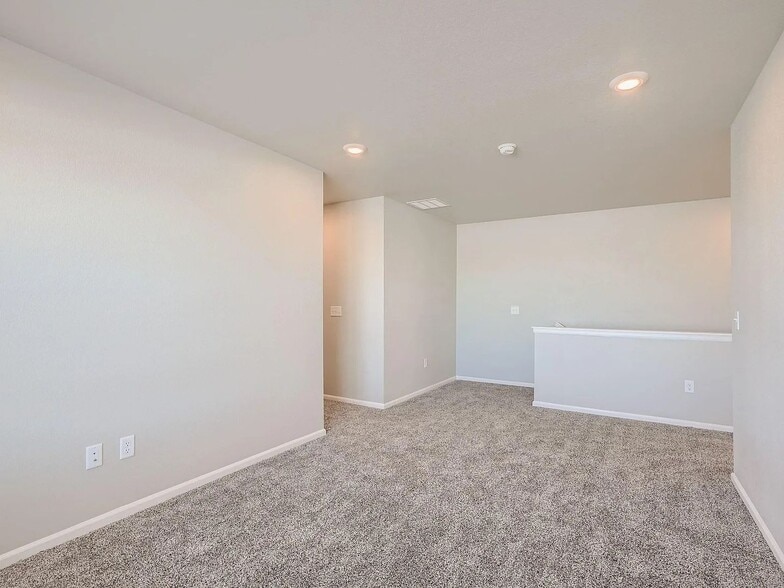 Building Photo - 13746 Vispo Wy