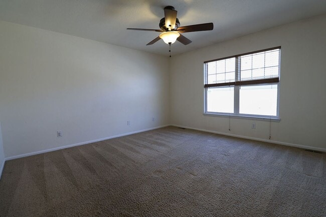 Building Photo - Beautiful Updated Town Home in Fort Collins