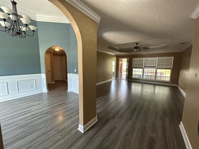 Building Photo - FALL MOVE-IN SPECIAL: $500 OFF 1st MONTH'S...