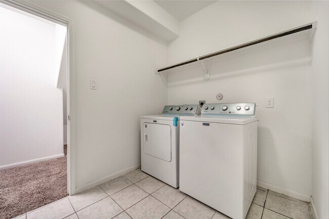 Building Photo - 3714 Logandale Ridge Ln