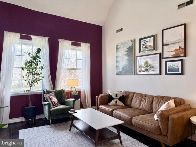 Building Photo - 4628 36th St S