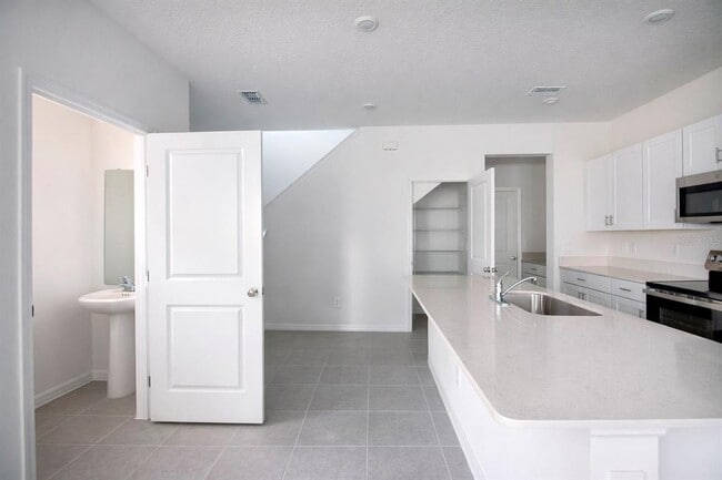 Building Photo - 3396 Lapis Lk Dr