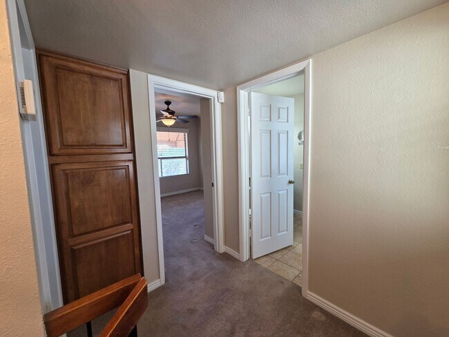 Building Photo - 1809 E Frier Dr