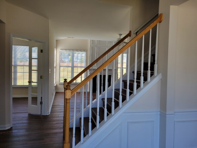 Building Photo - 4517 Wayland Ct