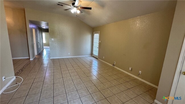 Building Photo - 3204 Raven Dr