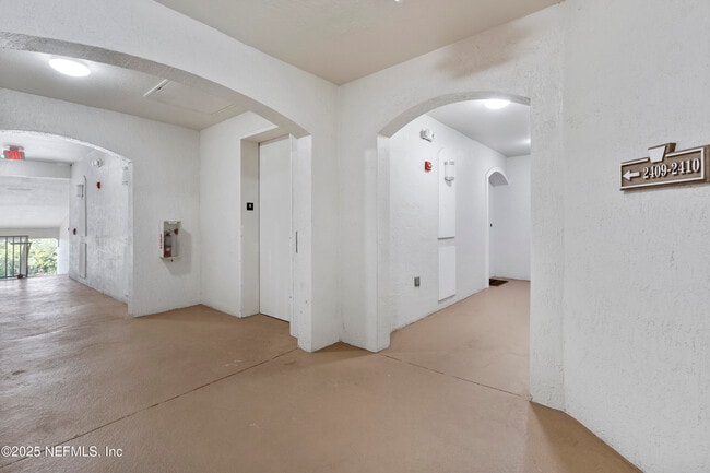 Building Photo - 11251 Campfield Dr