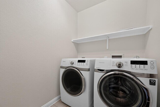 Building Photo - 16208 McAloon Way